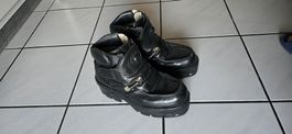 Bottines New Rock en cuir noir, style motard, état correct 