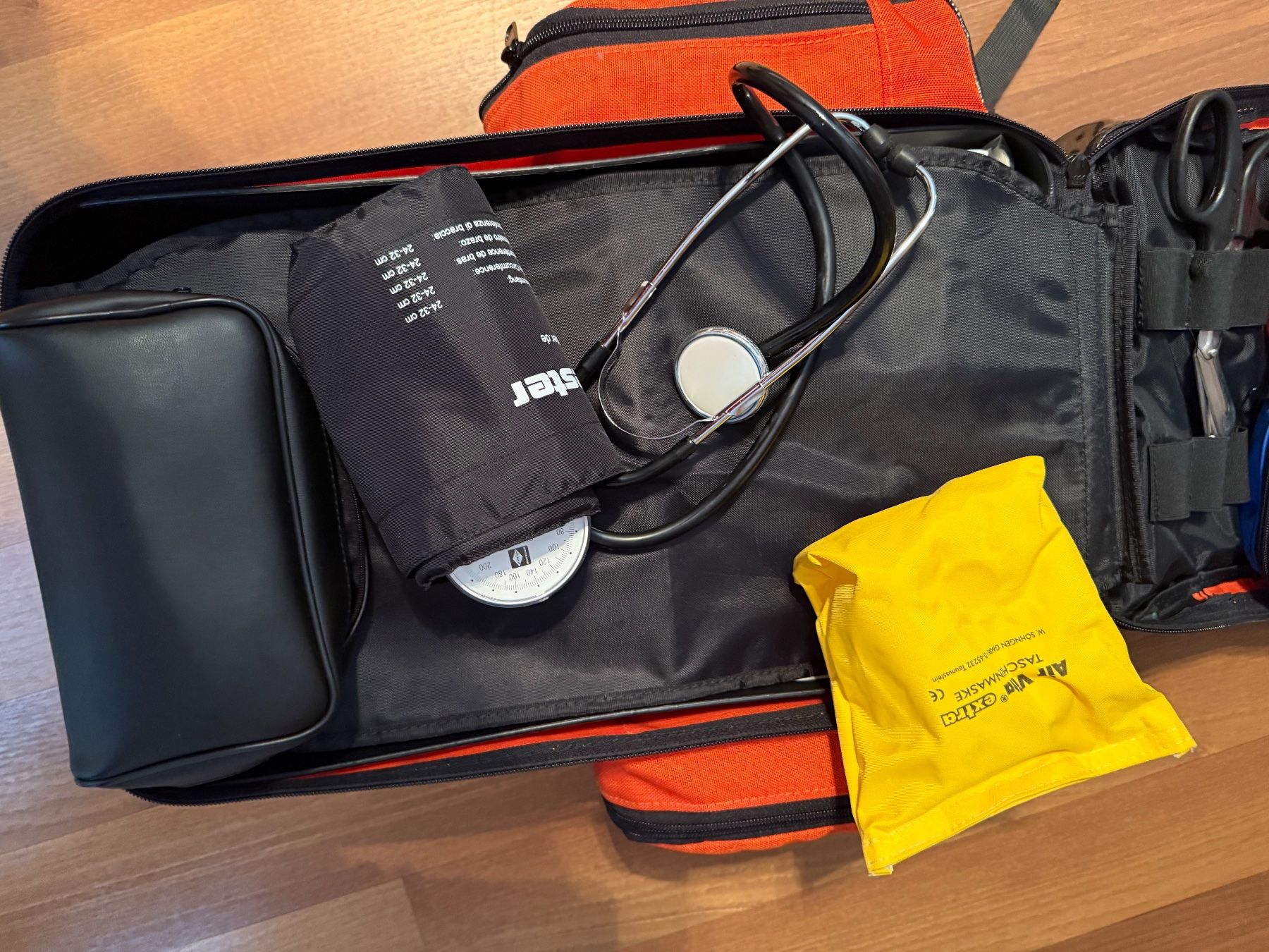 Rucksäcke: Sanitätsrucksack Top Zustand! – Gebraucht aus Diepoldsau von raschleg60 3