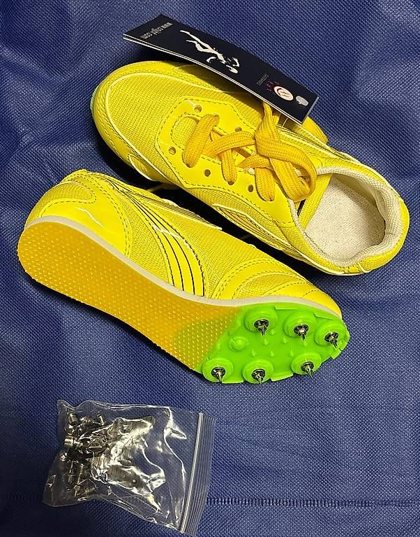 Scarpe per ragazzi: Nagelschuhe Kinder EU Gr.30-35 – Nuovo e nell'imballaggio originale da Egnach venduto da Rechi8