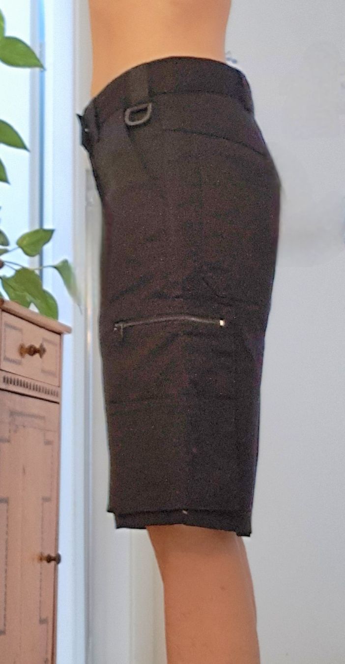 Hosen: Shorts cargo noir taille 38 – Gebraucht aus Rolle von Loutre84 4