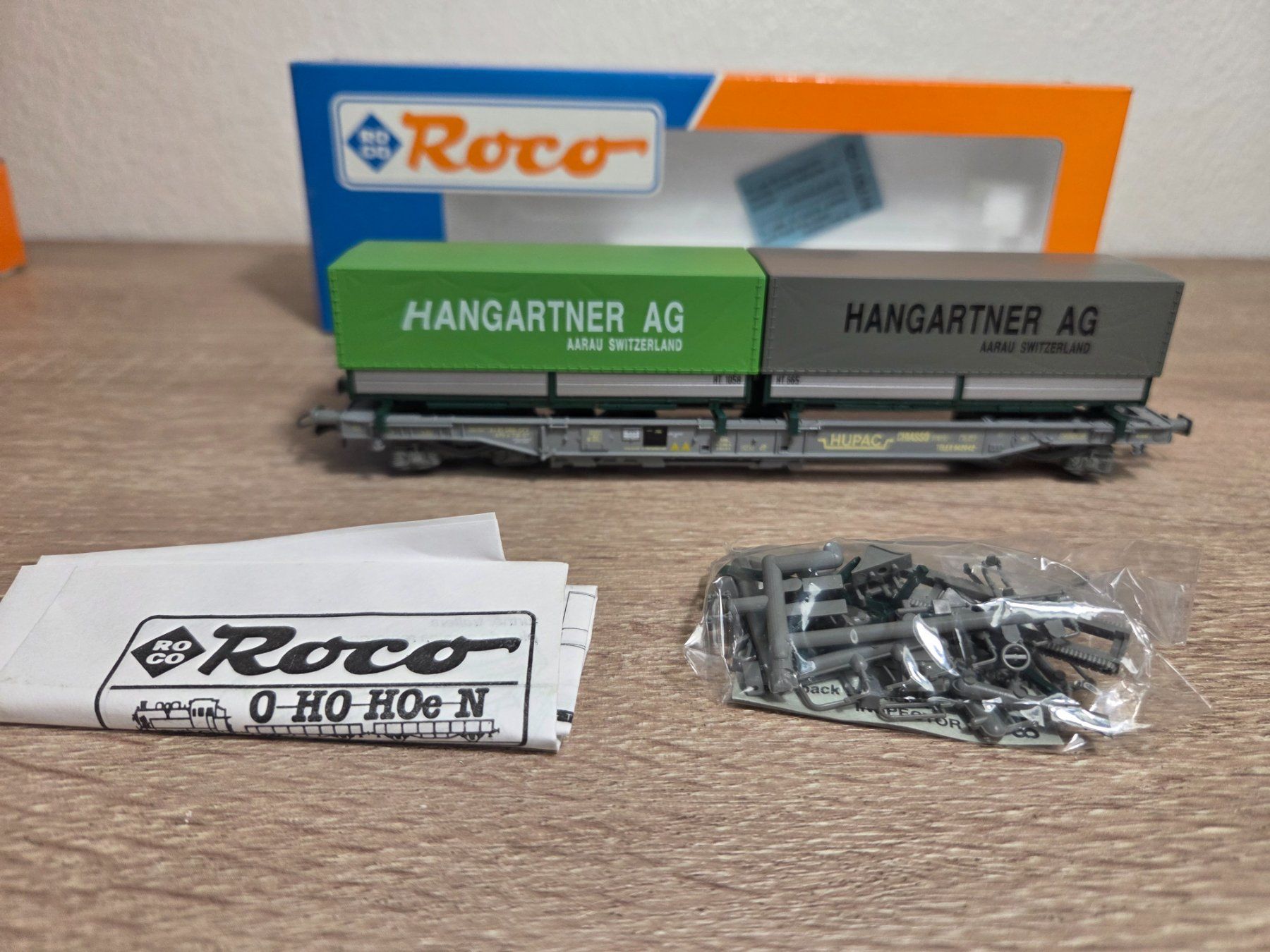 Roco Modellini di ferrovie: Roco 46369 Containerwagen HUPAC SBB H0 – Nuovo e nell'imballaggio originale da St-Aubin-Sauges venduto da Lo_Go 4