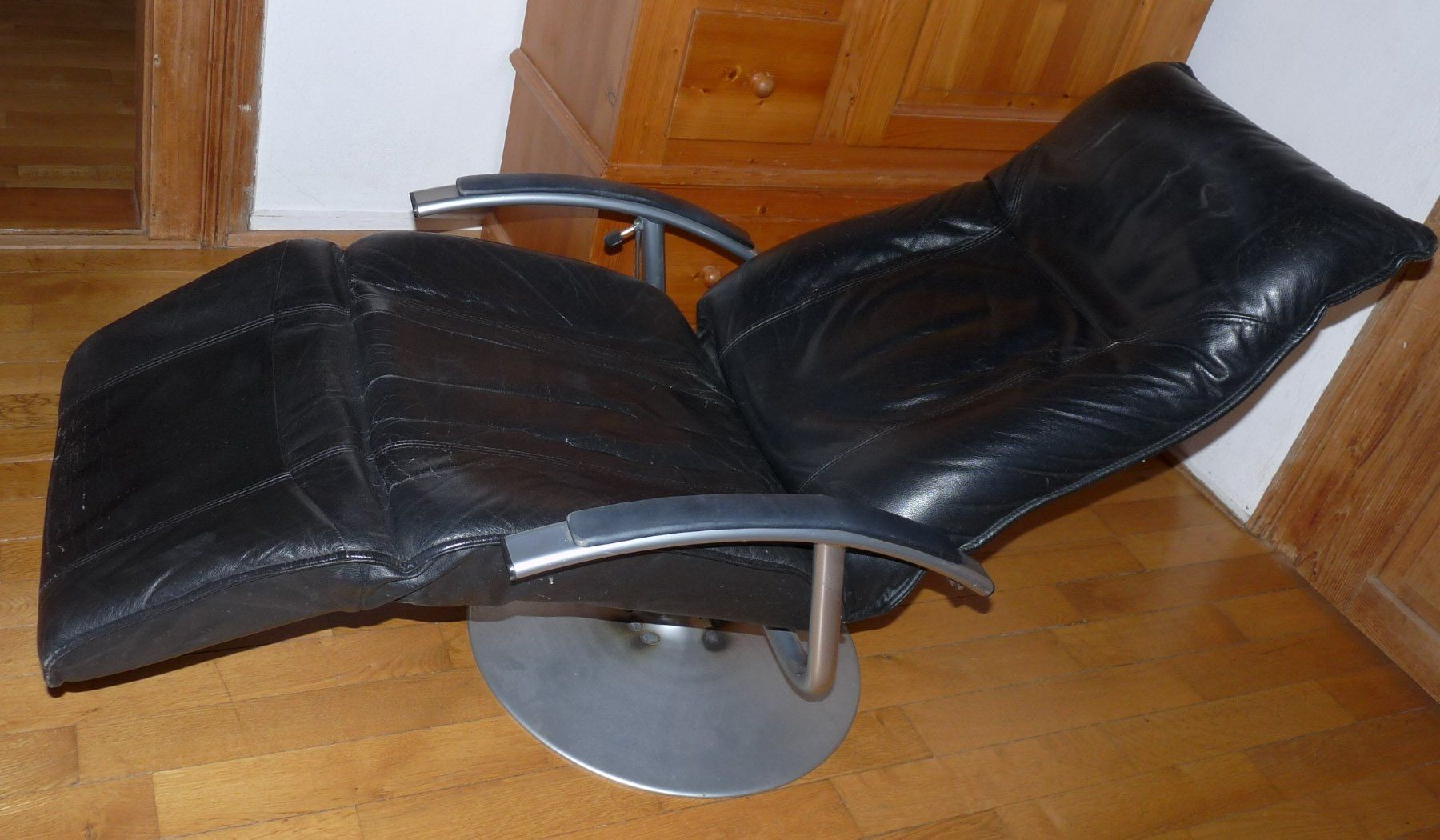 Sessel: Sessel schwarz Leder – Gebraucht aus Huttwil von mof_8dpq 1