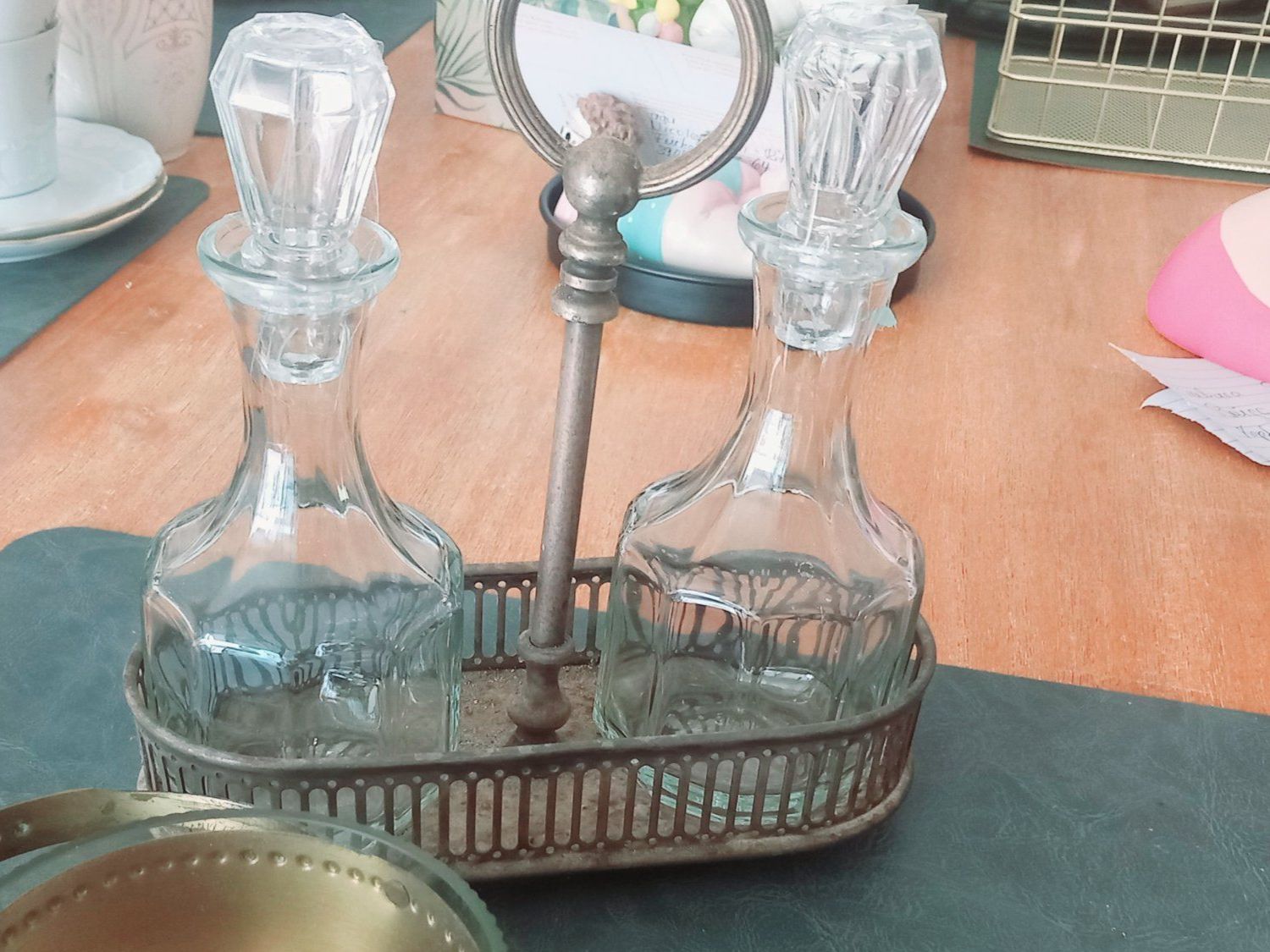 Gläser: Oel & Essig Menage mit Schäli / Vintage – Gebraucht aus Aegerten von gismolini