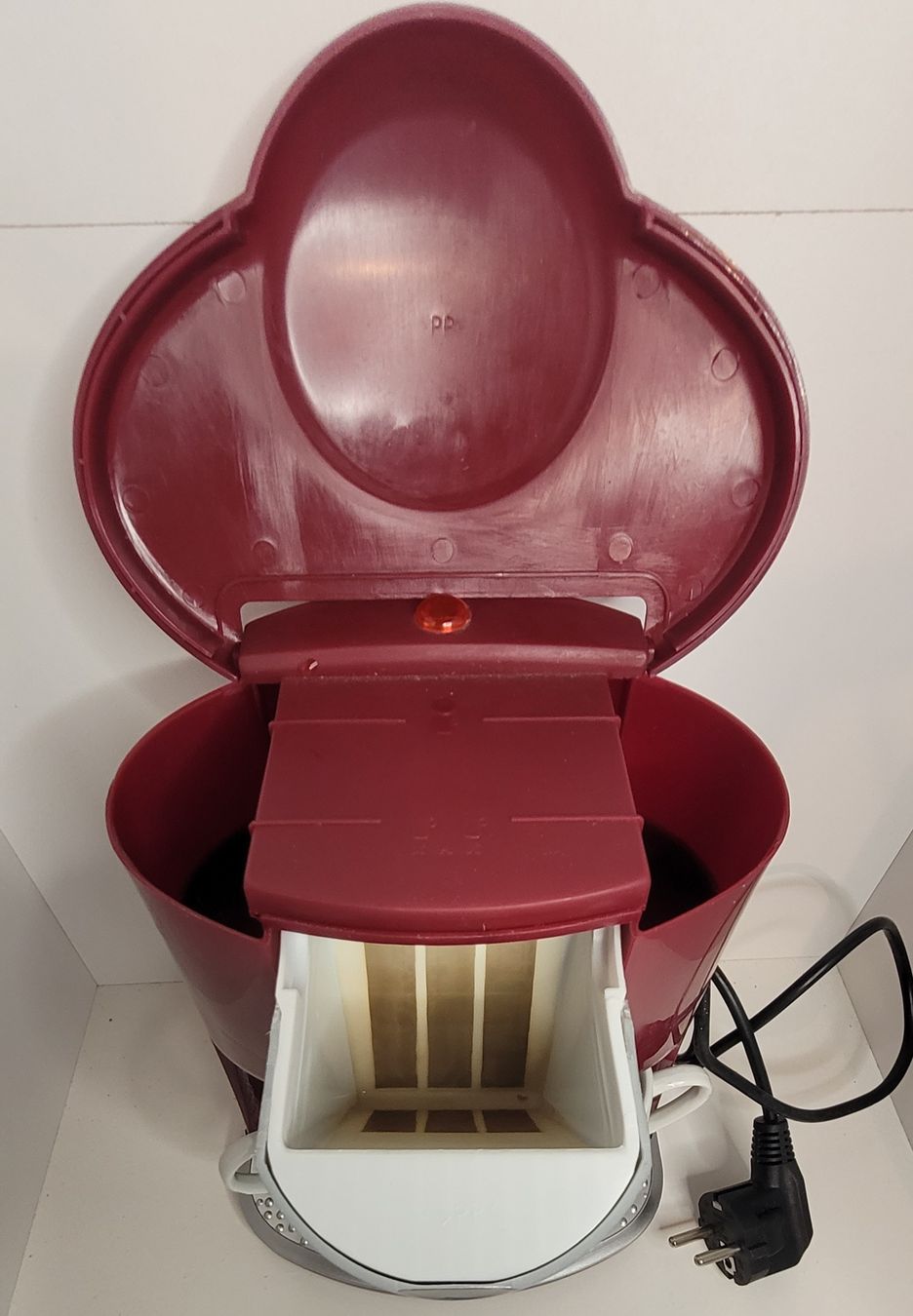 Macchine per caffè & Macchine per espresso: Machine à café à filtre simplifiée – Usato da Rocourt venduto da PapyCH 2