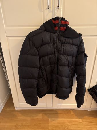 Moncler Winterjacke, Grösse M, Schwarz, Warm!