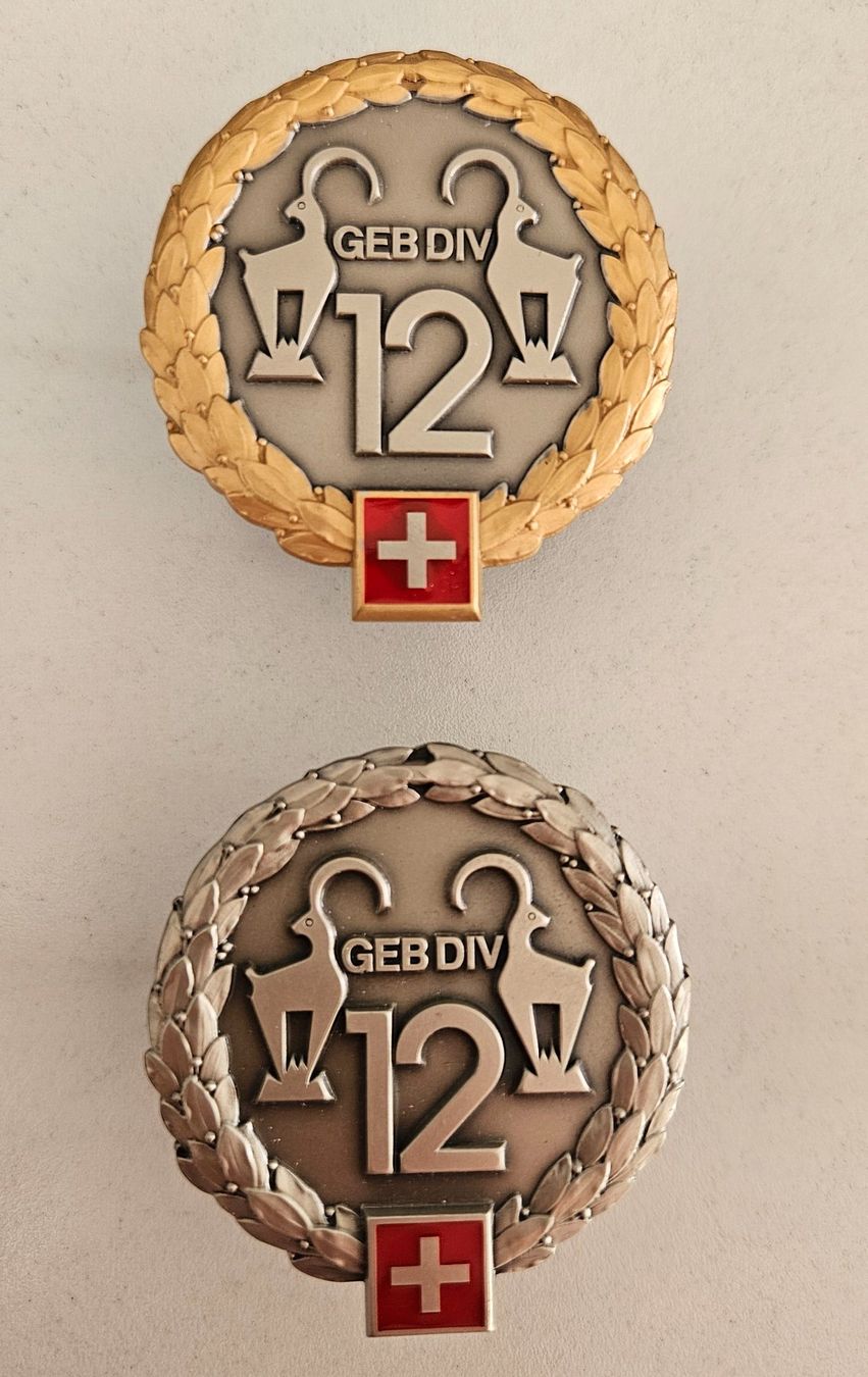 Schweizer Armee Plaketten & Abzeichen: Peret Emblem Schweizer Armee – Neu (gemäss Beschreibung) aus Urdorf von reg_q6nr