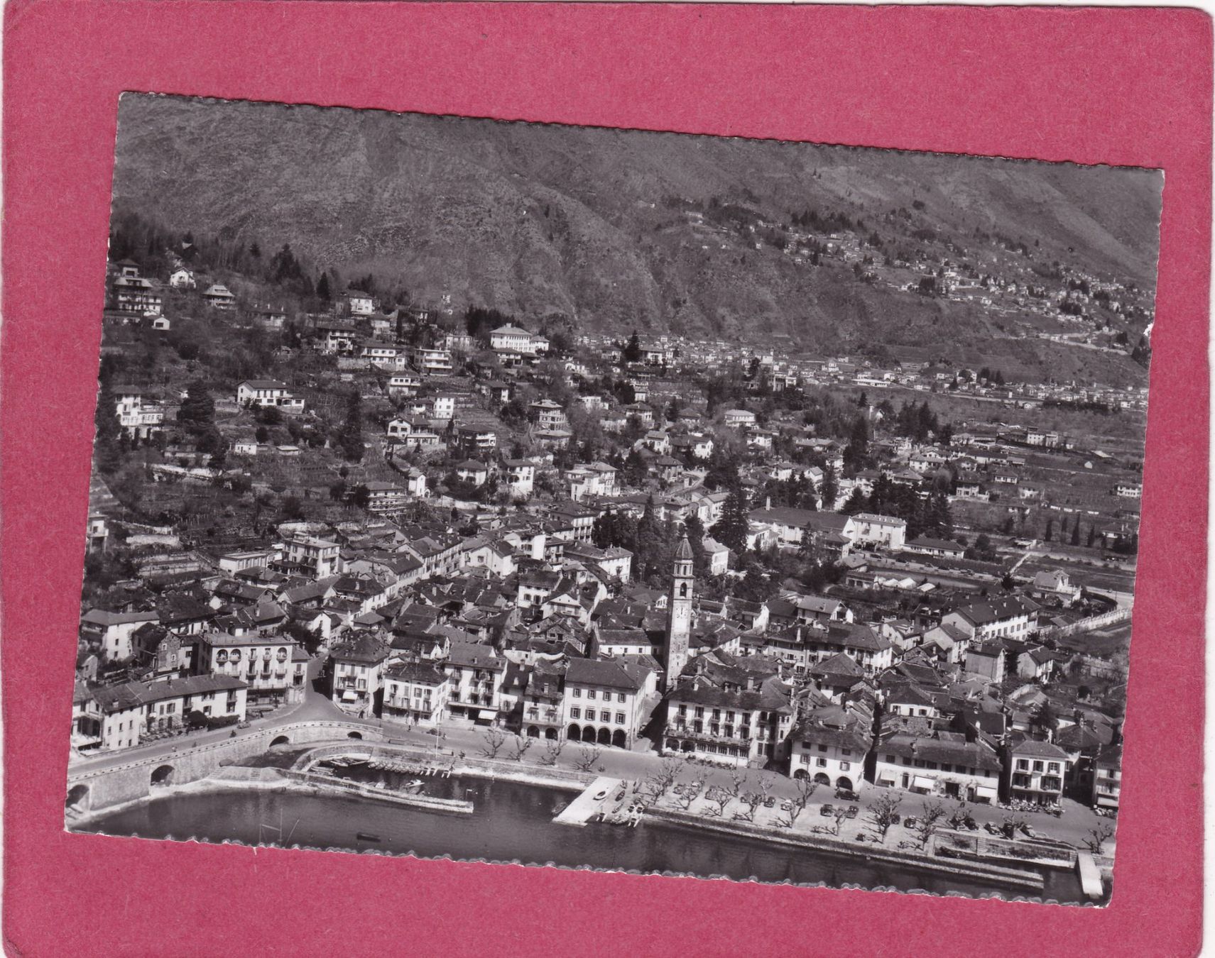 Cartoline postali: Ascona Piazza Luftaufnahme 1954 – Usato da Herisau venduto da Lisegrat2008
