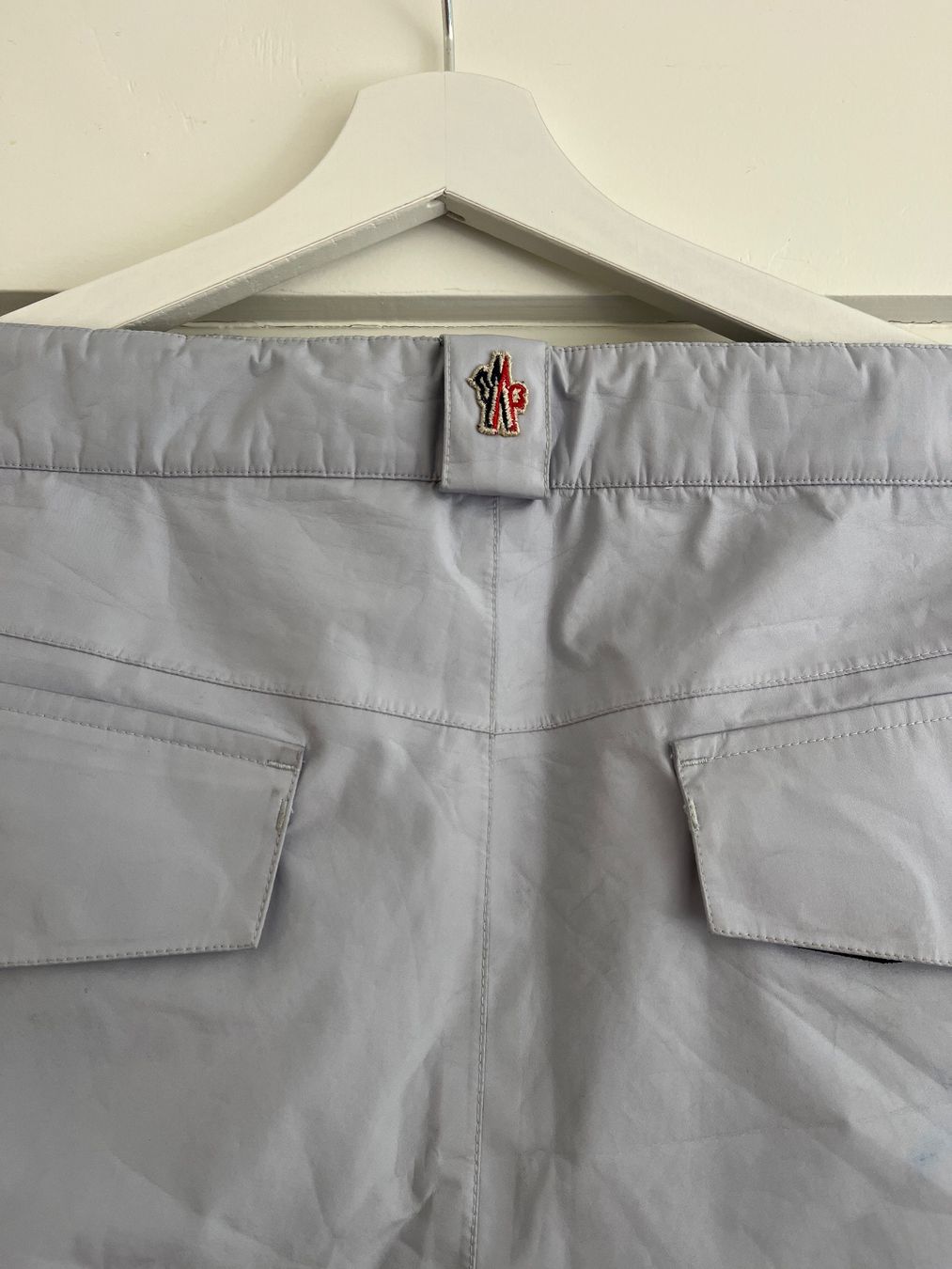 Moncler Pantaloni: Moncler Ski-/Snowboardhose Hellblau Grösse M – Usato da Zürich venduto da bretxo 3