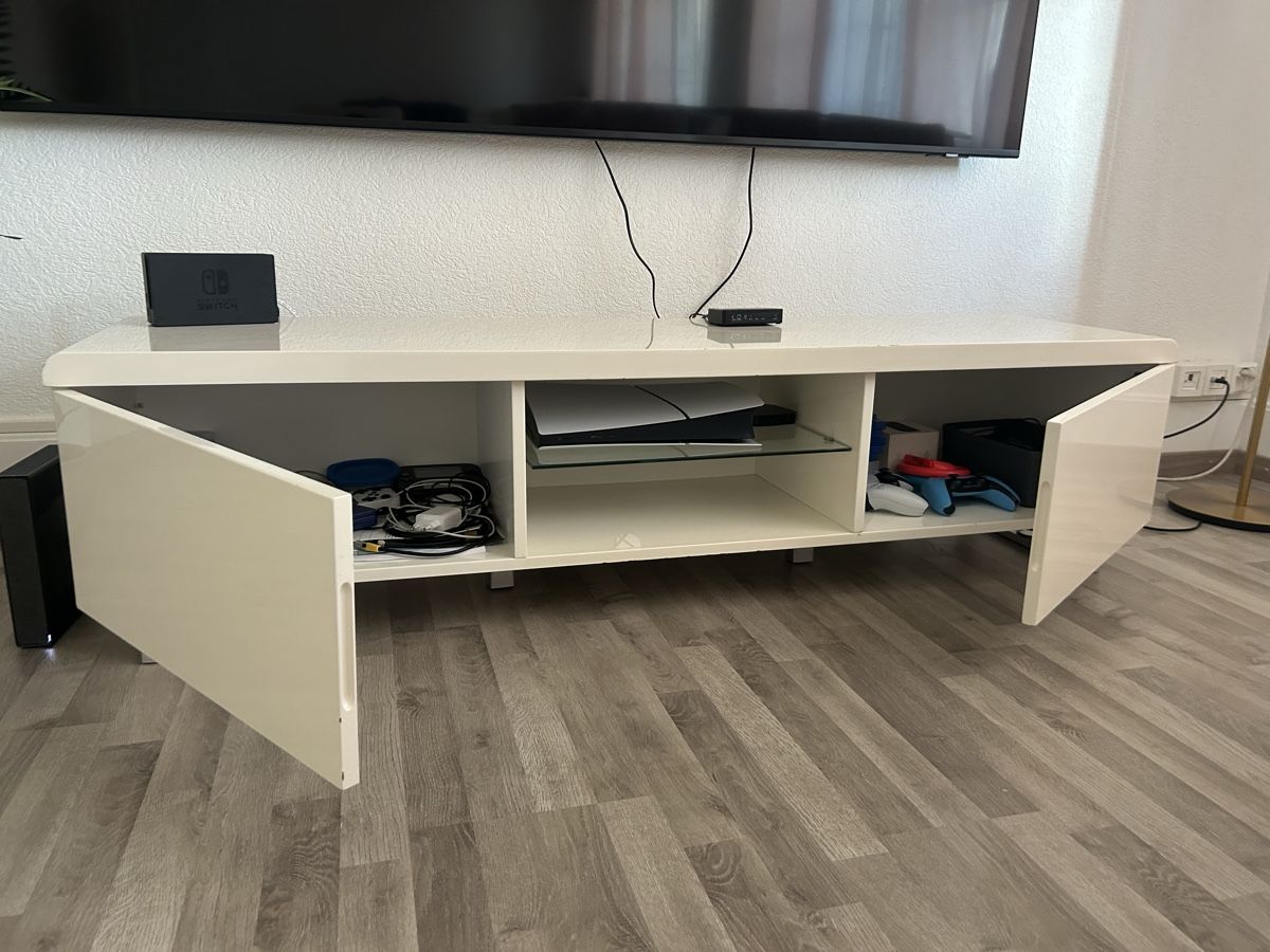 TV Möbel: Meuble TV, blanc – Gebraucht aus La Chaux-de-Fonds von asmir10 1