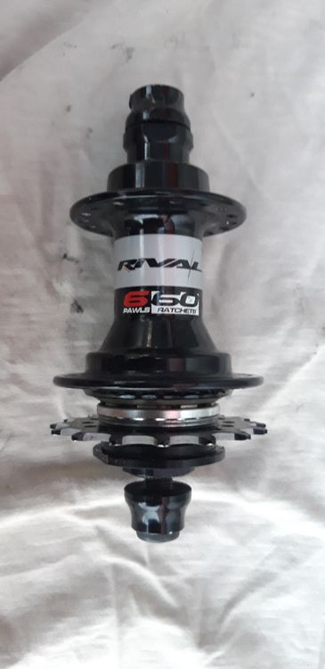 Hub arrière BMX Racing : 6 pattes 120 points support disque 16T rouage