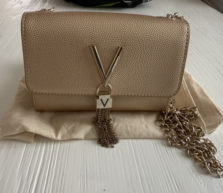 Damen Handtasche goldfarben mit Kette guter Zustand