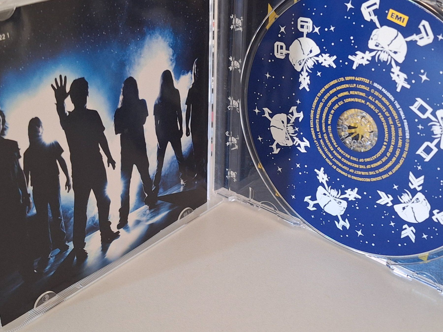 CDs: CD Iron Maiden -  The Final Frontier – D'occasion à Aarberg par Jackup1 2