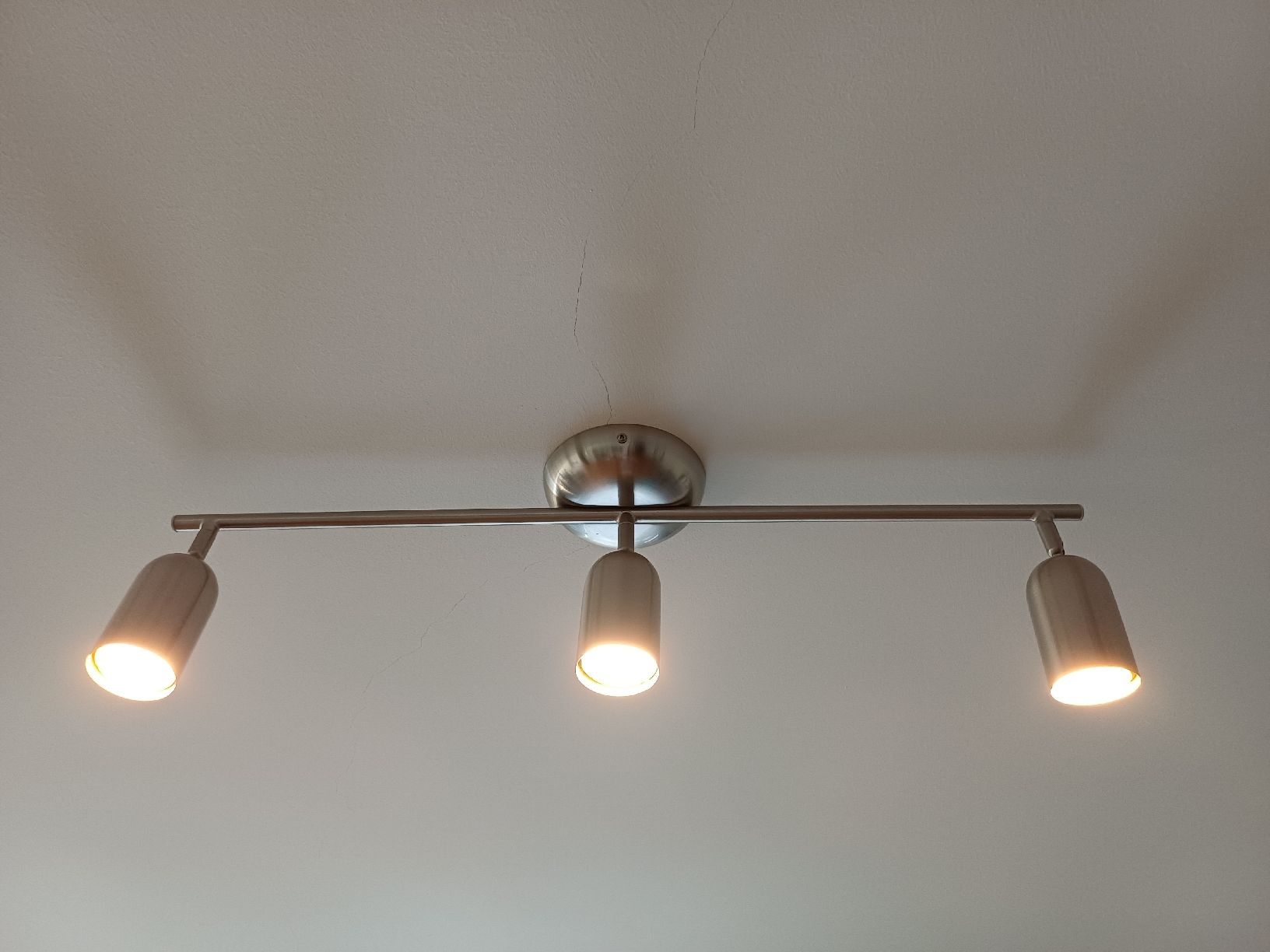 Ikea Lampadari & plafoniere: Deckenleuchte mit 3 verstellbaren Spots – Usato da Schwerzenbach venduto da mss_66gb 1