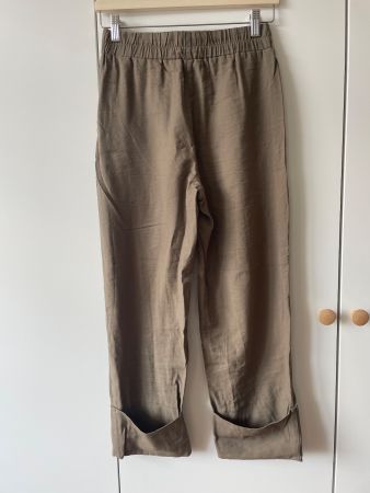 ZARA Leichte Sommerhose mit elastischem Bund – Grösse XS