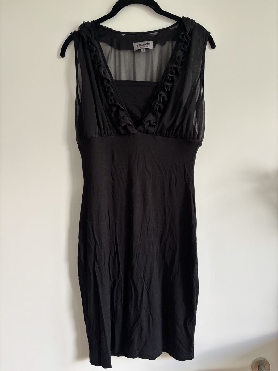 Zalando Vestiti: Chic Black Mesh Ruffle Dress Zalando Size S – Usato da Zürich venduto da cha_jz8q 1