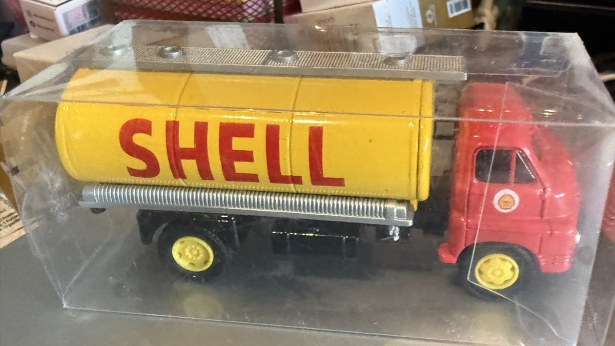 Modellini d'auto: Camion Cisterna Big Bedford SHELL  – Usato da Villars-sur-Glâne venduto da Mitodc2