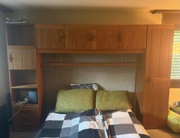 Armoire en bois 
