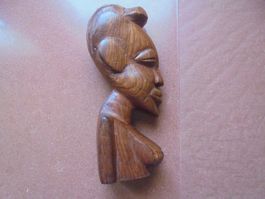 Statuette de buste de femme africaine