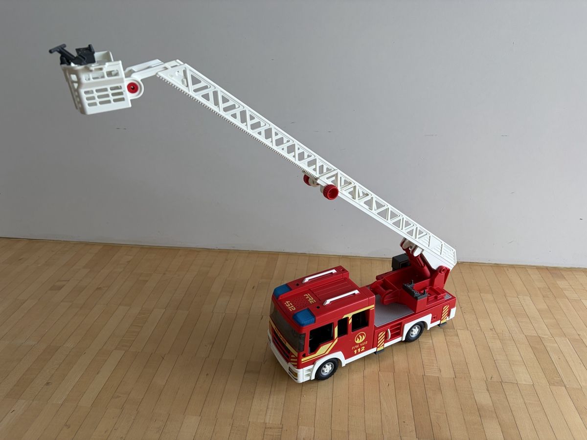 Playmobil Spielzeuge: Playmobil Feuerwehrauto  – Gebraucht aus Niederrohrdorf von horst6789 1