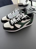 Diadora Turnschuhe Gr. 44.5 Weiss/Schwarz/Gruen Neu 50 chara