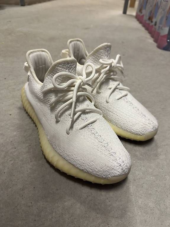 Scarpe da uomo: Adidas Yeezys Gr 41.5 – Usato da Zürich venduto da Babanos7