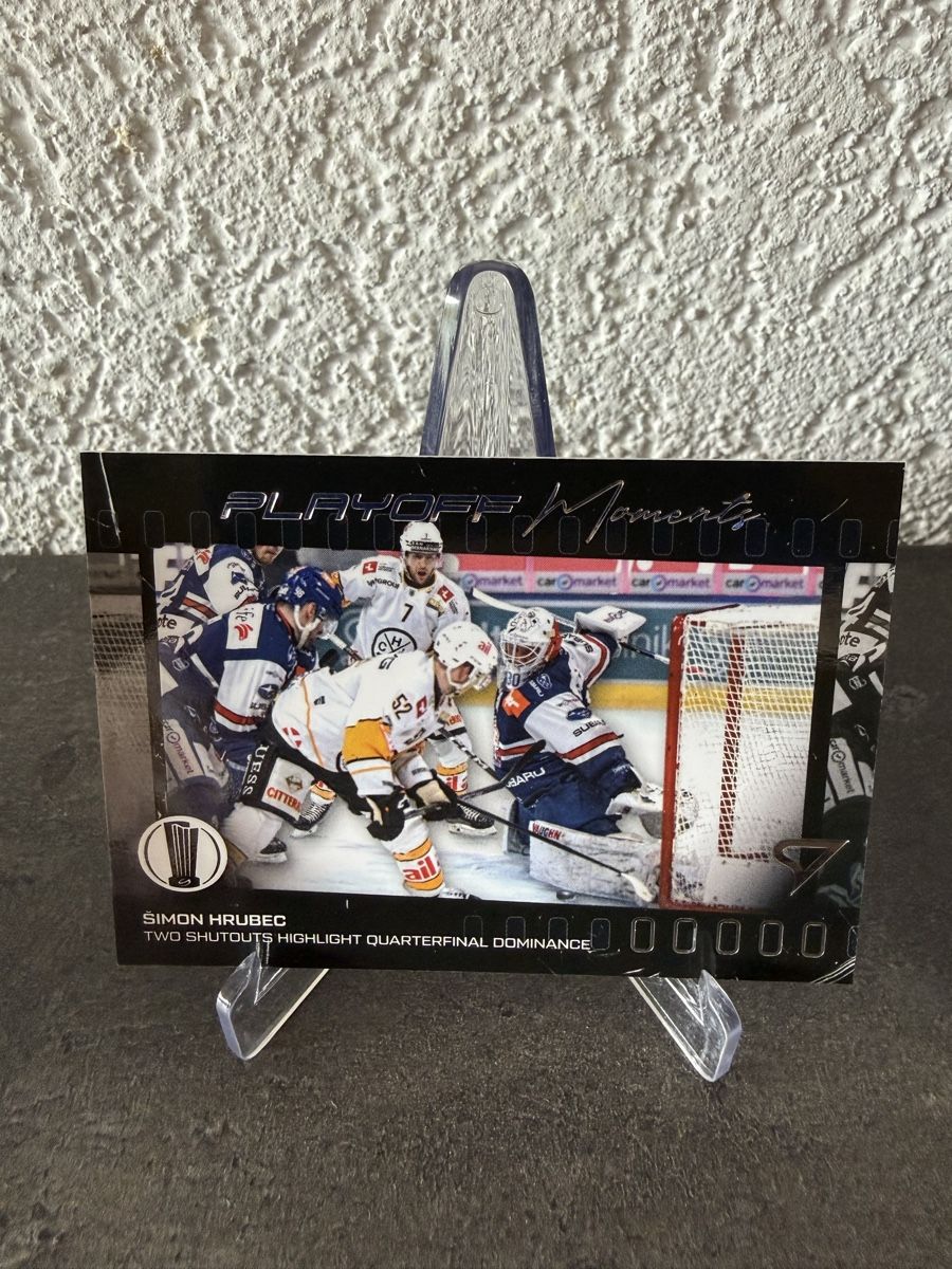 Sportzoo Cartes à collectionner: Simon Hrubec - Playoff Moments – Neuf avec emballage d'origine à Réchy par Leeroy1998