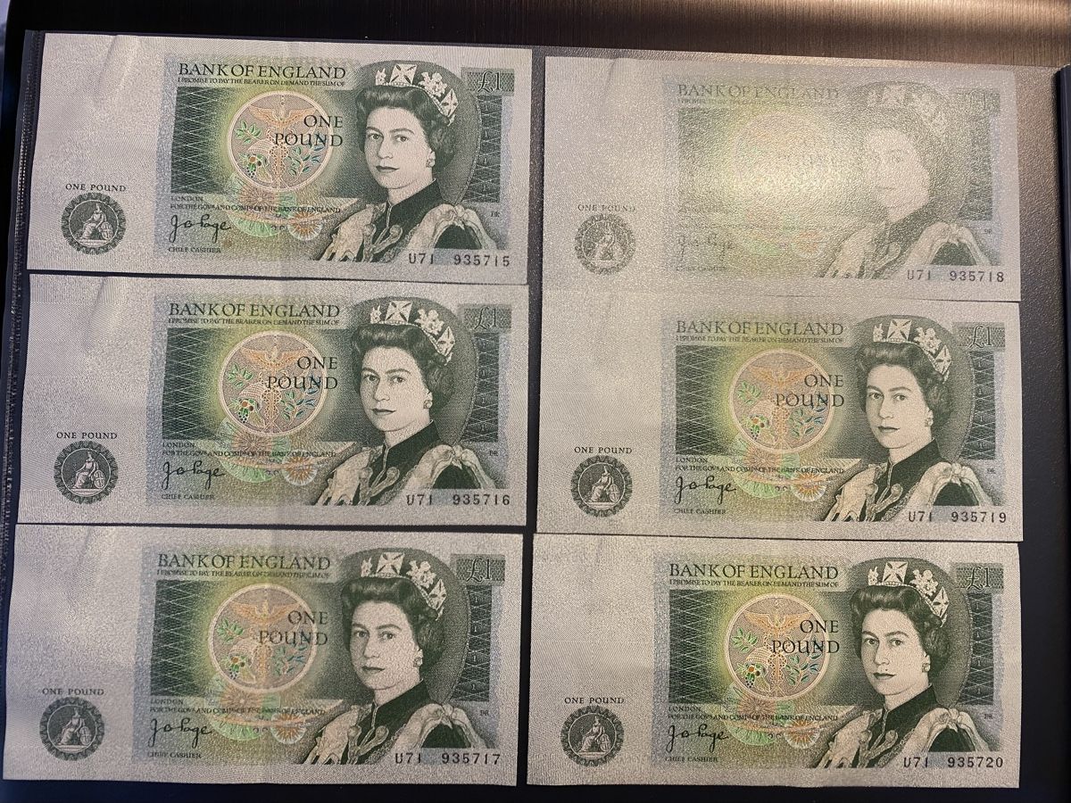 Banconote: Royaume Uni Billets One pound – Nuovo (secondo la descrizione) da Corsier-sur-Vevey venduto da Ginoarturo