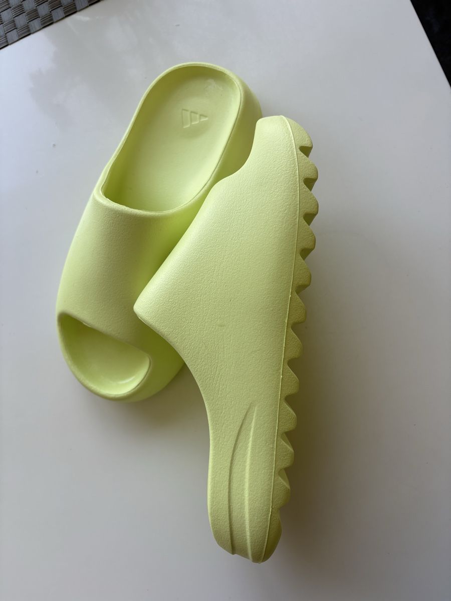 Altro in  Abbigliamento & Accessori: Neon-gelbe Pantoletten Slides, 39/40 – Nuovo (secondo la descrizione) da Zürich venduto da Auschra1 5