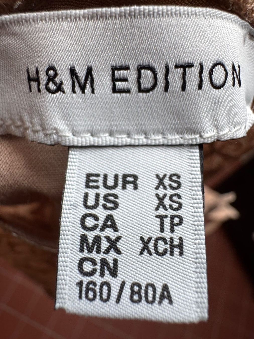 H&M Tops: Top soyeux H&M – Neuf (Voir description) à Blonay par Celuna 1