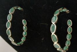 Orecchini placcati in argento con smeraldo indiano