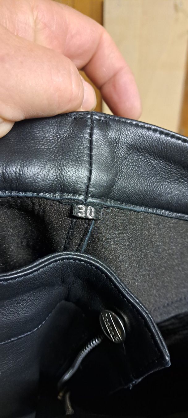 Pantalons: Lederhose – Neuf (Voir description) à eggersriet par Roli222 1