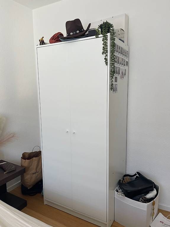 Armadi: Kleiderschrank  – Usato da Zürich venduto da cat_q6jy