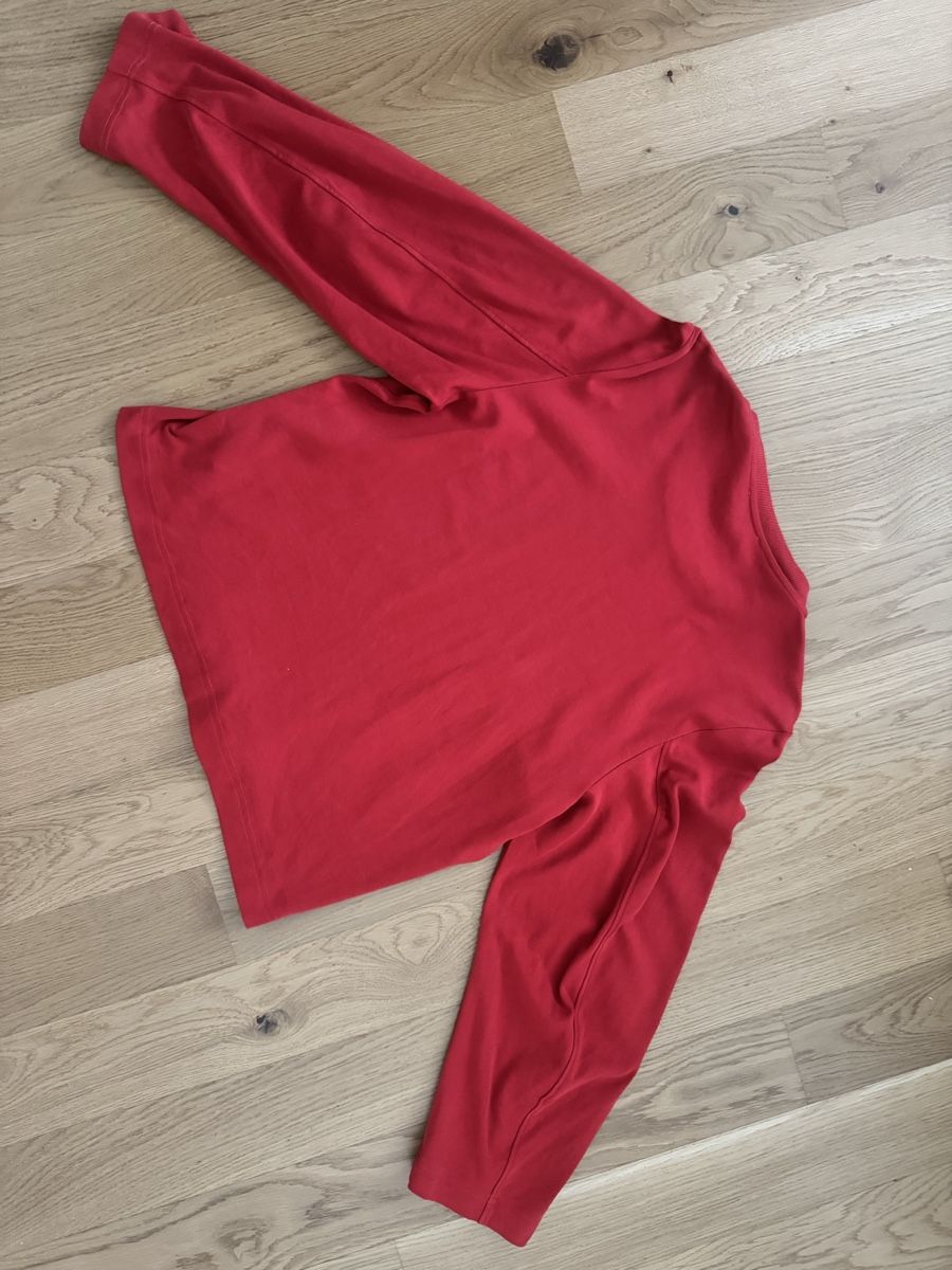 Cos Blusen: COS Rotes Langarmshirt  – Gebraucht aus Zürich von agnieszka_p 2