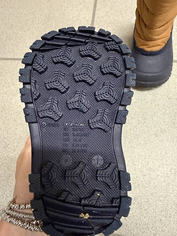 Scarpe per ragazzi: Schneestiefel Kinder gr. 20/21 – Nuovo e nell'imballaggio originale da Zürich venduto da mat_5l7y 1