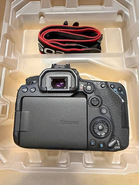 Canon Fotocamera: Canon EOS 90d Body – Usato da Bertschikon (Gossau ZH) venduto da swiss-bird 1