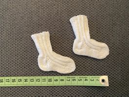 Puppensocken, selbstgesrickte Socken für Puppen / Bäbis