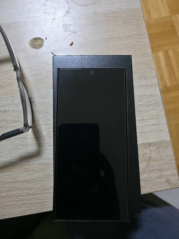Handys / Smartphones: SAMSUNG GALAXY S24 ULTRA – Gebraucht aus Vevey von Puv_6cxv