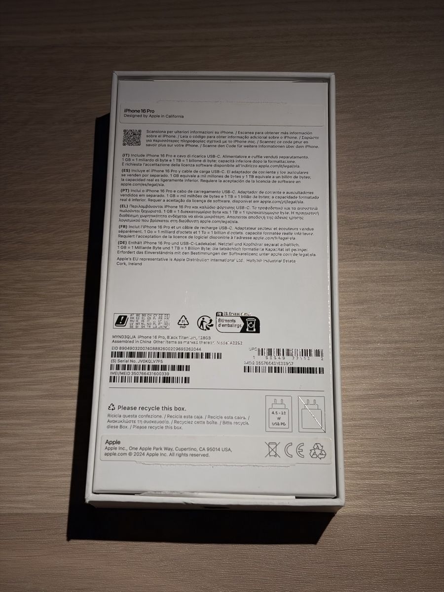 Autres décorations & accessoires: iPhone 16 Pro Black Titanium Box – Neuf (Voir description) à Winterthur par korrupcioner 1