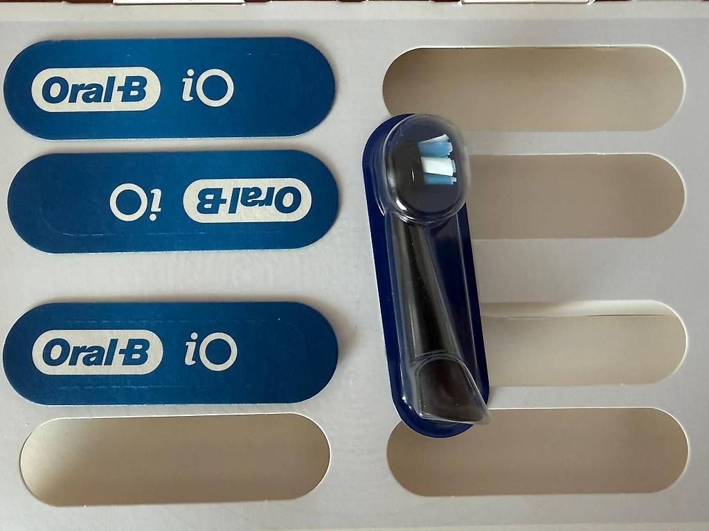Oral B Cura dei denti: Oral-B iO Bürstenköpfe 4 Stück – Usato da Zollikofen venduto da hri_r8pr