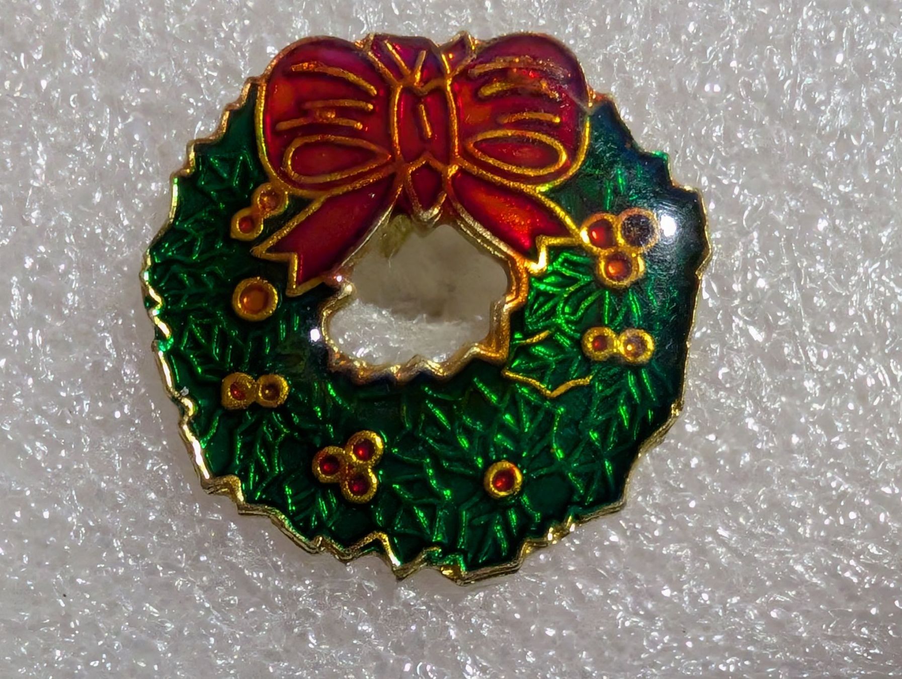 Plaketten & Abzeichen: Ansteckpin 274: Weihnachtskranz – Gebraucht aus Oppligen von Pin-Fall-Shop