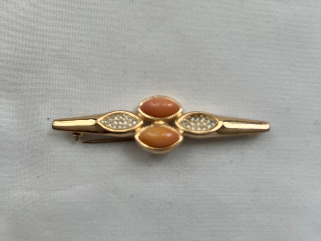 Broches & Aiguilles: Stabbrosche, Christian Dior, gestempelt – D'occasion à Zürich par livifloli