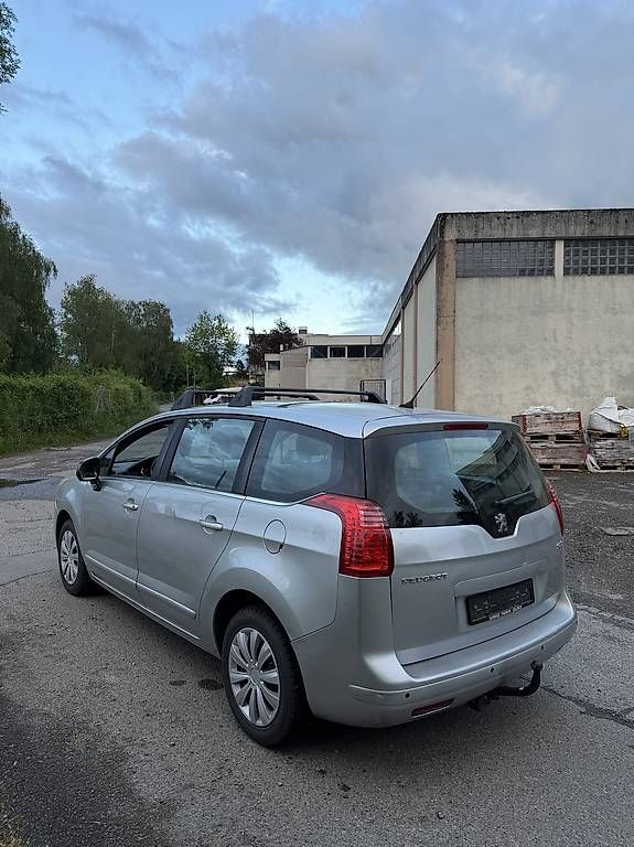 Automobili: Peugeot 5008 04.2025 MFK – Usato da Koblenz venduto da adoo123 1