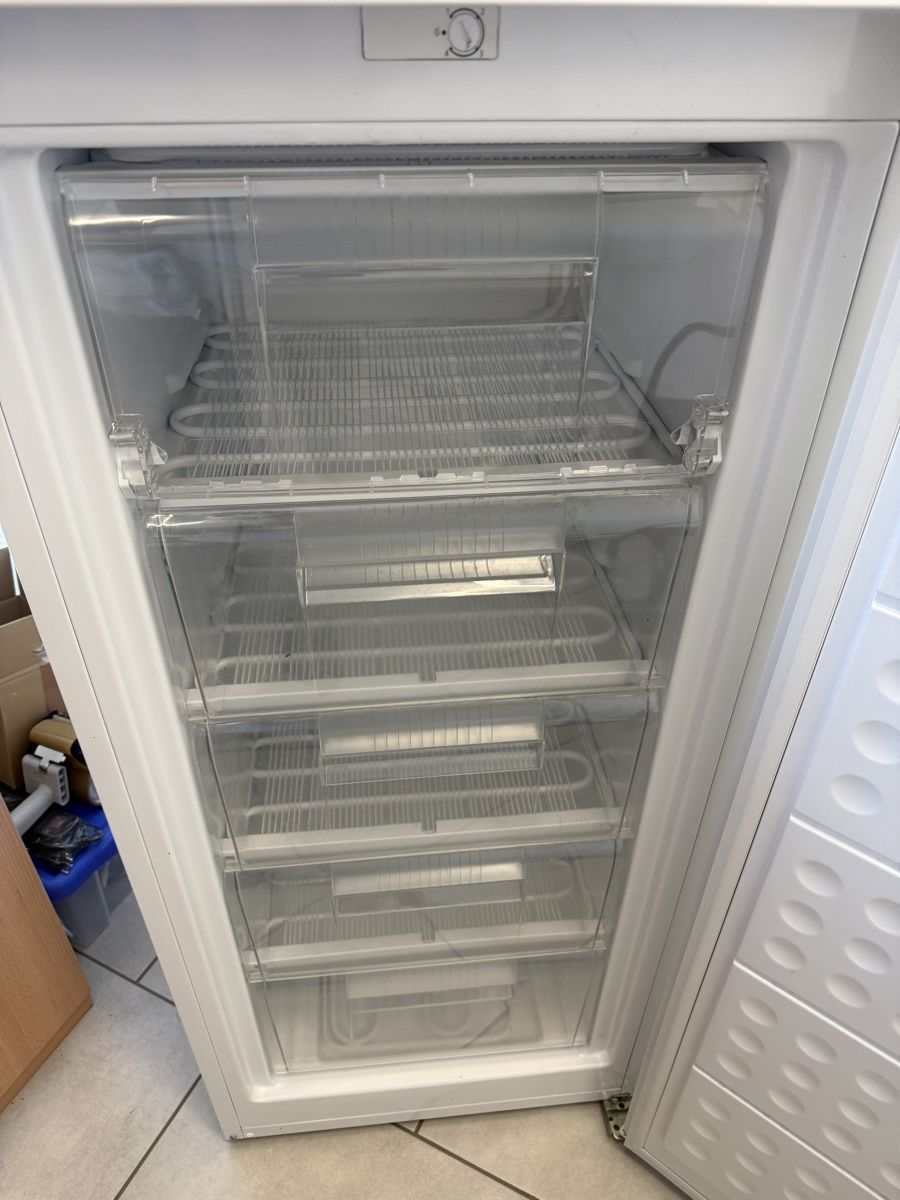 Congélateurs: Tiefkühlschrank  – D'occasion à Gränichen par DollarMan55 2