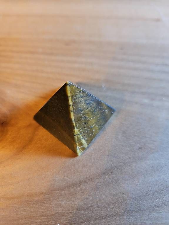 Minerali & Pietre curative: Pyramide aus Tigerauge – Nuovo e nell'imballaggio originale da Cazis venduto da Morrisb 1