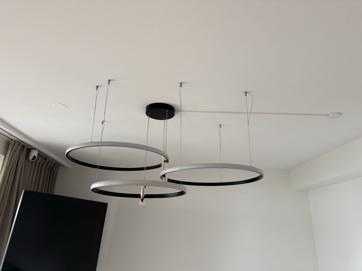 Lustres & lampes de plafonds: Moderne Designer pendelleuchte Wohnzimmer Esszimmer Ring LED – Neuf (Voir description) à Küsnacht ZH par Helenassecondhand 1