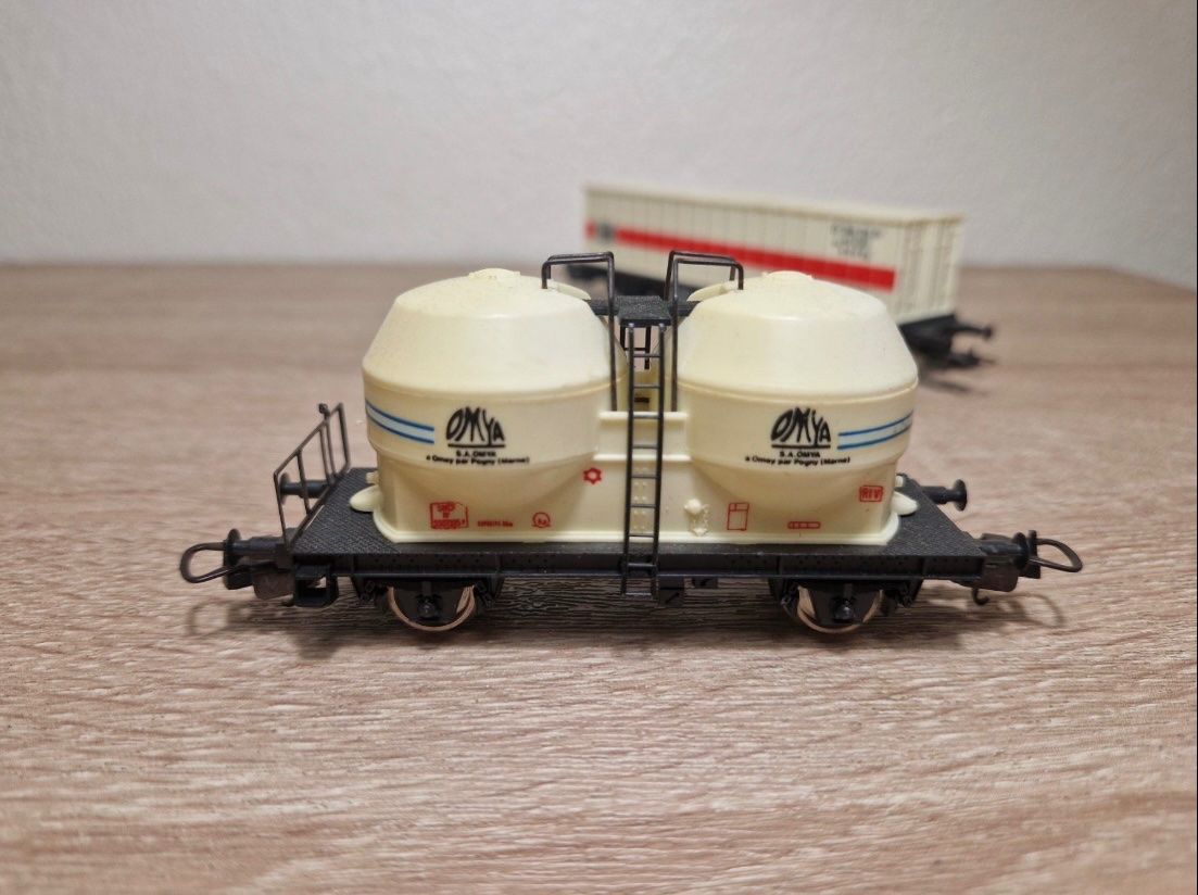 Lima Modellini di ferrovie: Lima 4 x Güterwagen H0 (P) – Usato da St-Aubin-Sauges venduto da Lo_Go 4