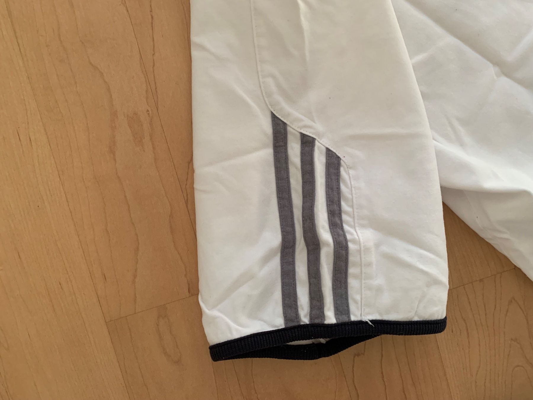 Adidas T-shirt: Adidas T-Shirt – Usato da Ennetbaden venduto da usemiste 2