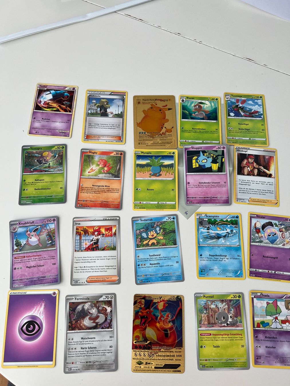 Pokémon Carte collezionabili: 20 Pokemon Karten Set diverse Modelle – Usato da Neuhaus SG venduto da Tanjach