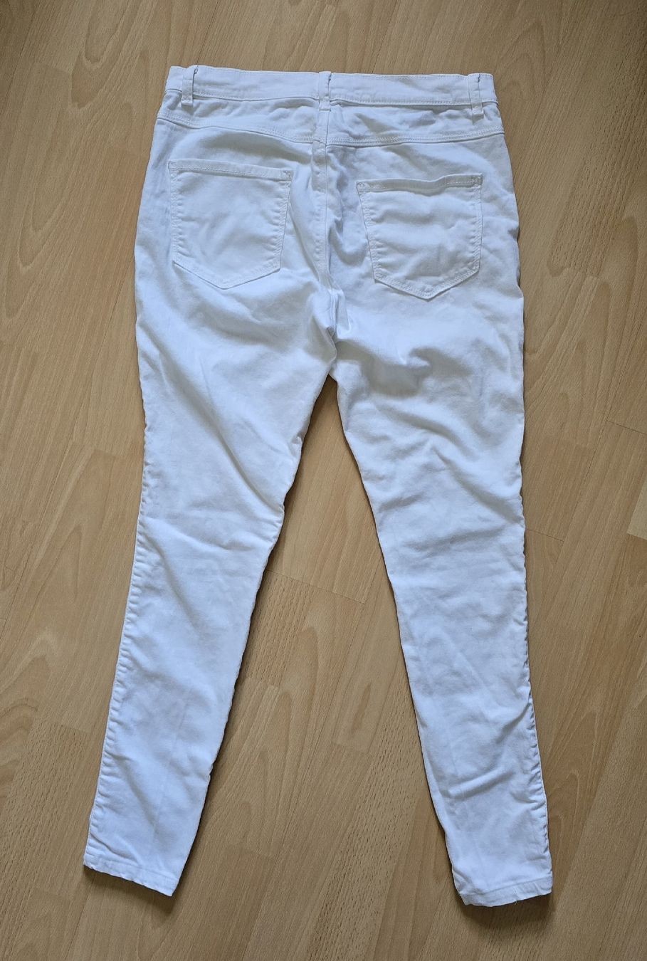 Sisley Pantaloni: Sisley Hose W31 L30 – Usato da Oberbipp venduto da Meaw13 1