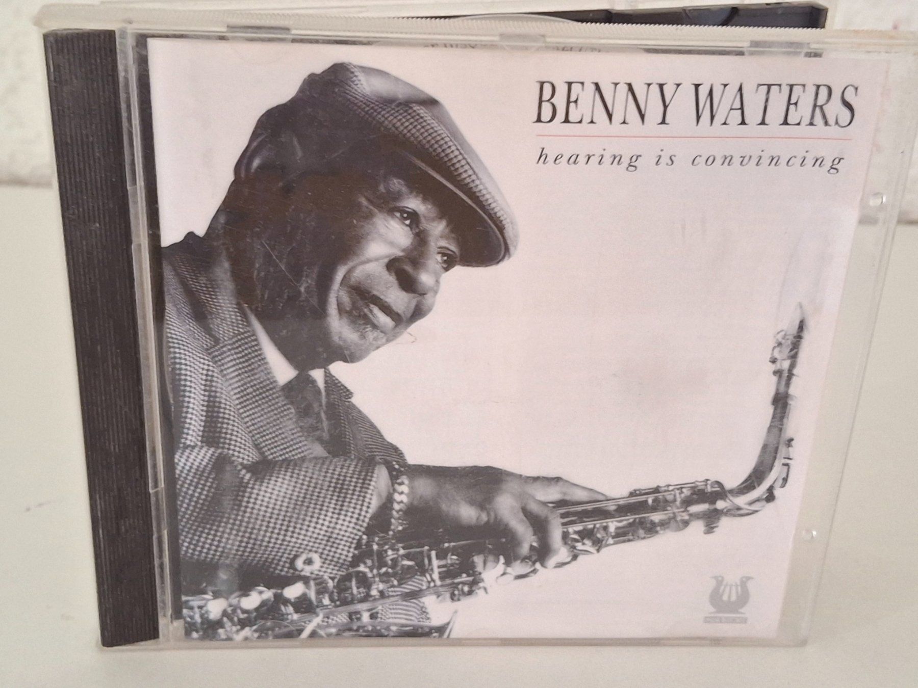 CD: CD Benny Waters - Hearing Is Convincing – Usato da Aarberg venduto da Jackup1